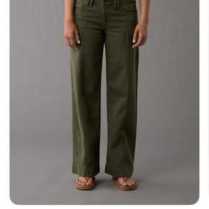 American Eagle Dreamy Drape Stretch Low Rise Wide Leg Baggy Pant - 4